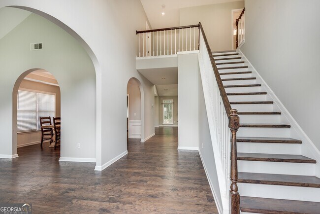 Building Photo - 6515 Fairgreen Dr