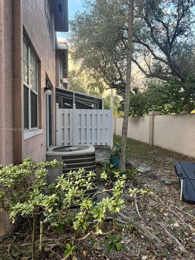 Building Photo - 3970 NW 90th Way