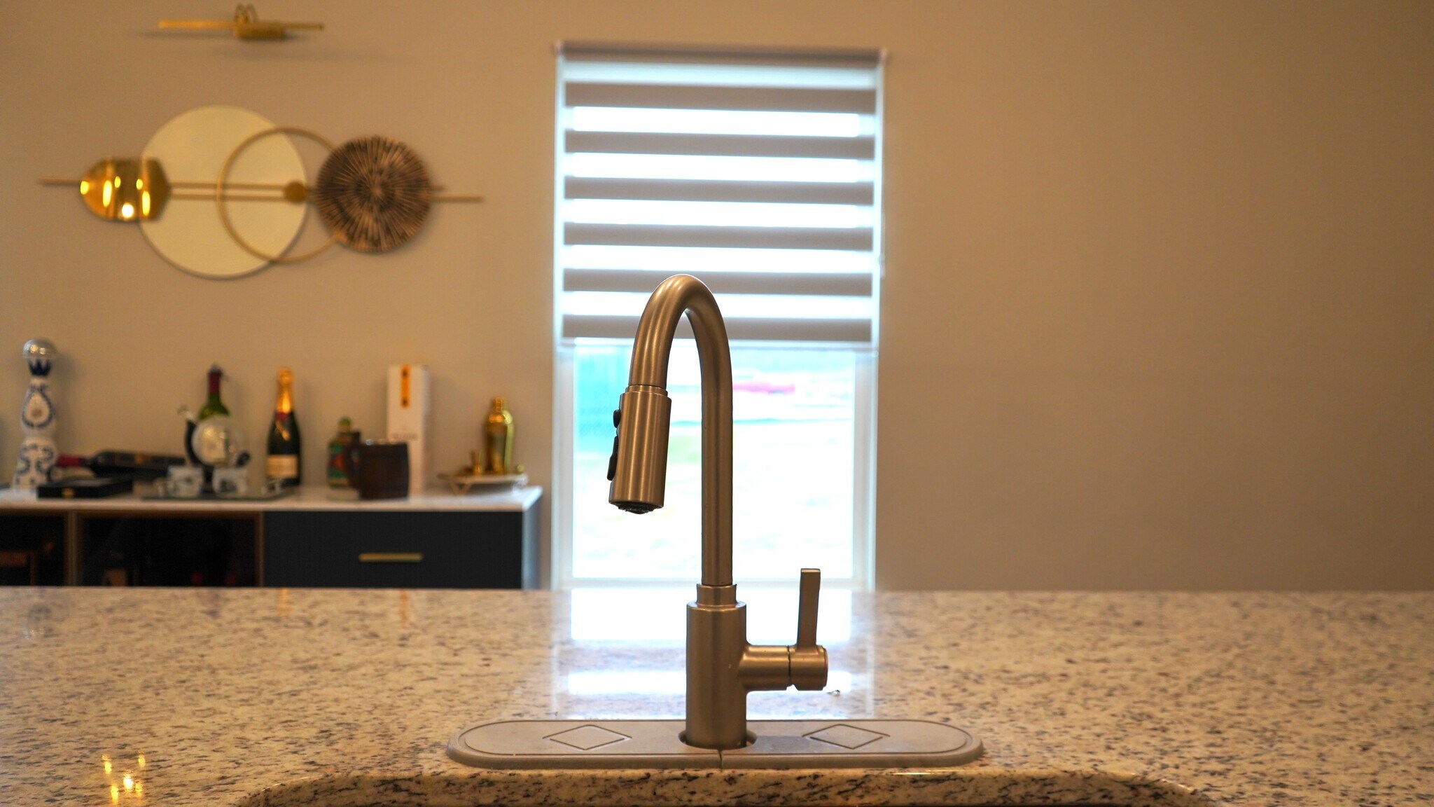 Building Photo - 3443 Alder Ave