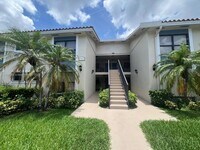 Building Photo - 1543 Lake Crystal Dr