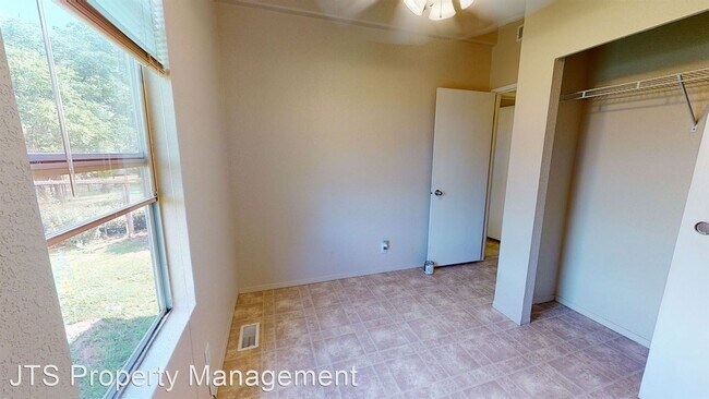 Building Photo - 3 br, 2 bath House - 2410 Central Avenue