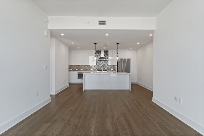 Building Photo - 2 Bed 2 Bath Apartment in West Midtown!