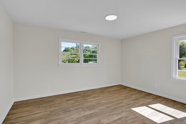 Building Photo - 7960 Gregory Rd