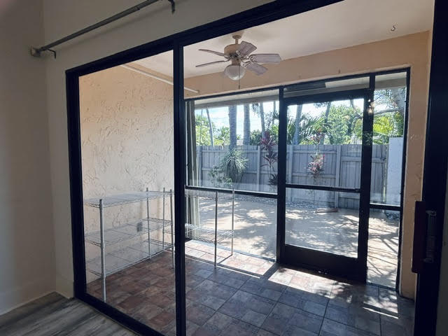 Building Photo - 3054 S Oakland Forest Dr