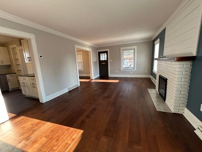 Building Photo - Stunning, Fully Updated 4 Bedroom, 2 Bath Home with Classic Charm!