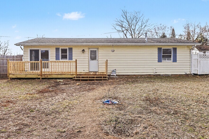 Building Photo - 205 E Murray Ave