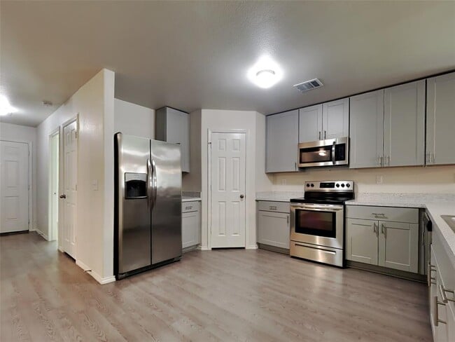 Building Photo - 21002 Twining Rose Ln