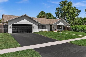 Building Photo - Southwest 75th Avenue, Plantation, FL 33317 - 4 BR 3 BA house