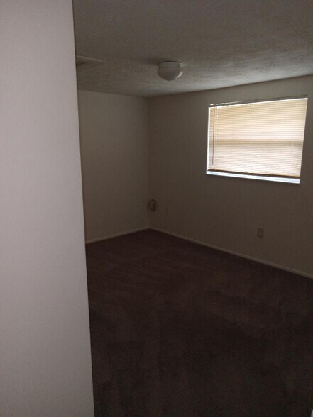 Building Photo - 7429 Washington St