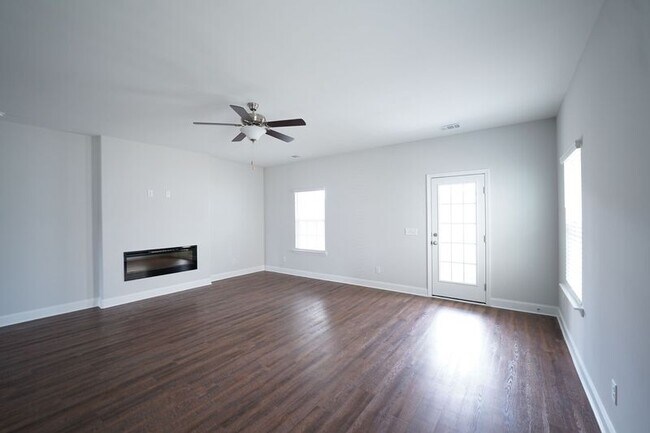 Building Photo - 27 Sago Palm Wy