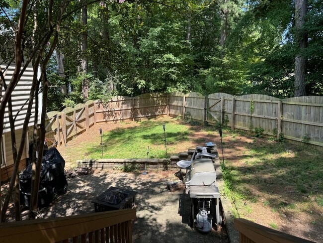 Building Photo - 109 Carmel Woods Ct