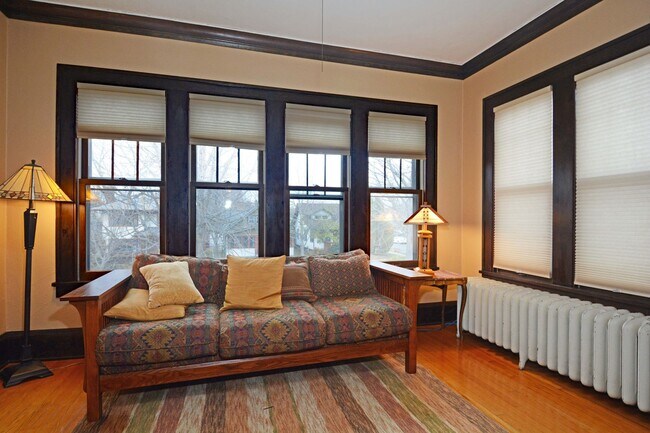 Building Photo - Charming, Fully Furnished 2BR Condo – All Utilities Included!