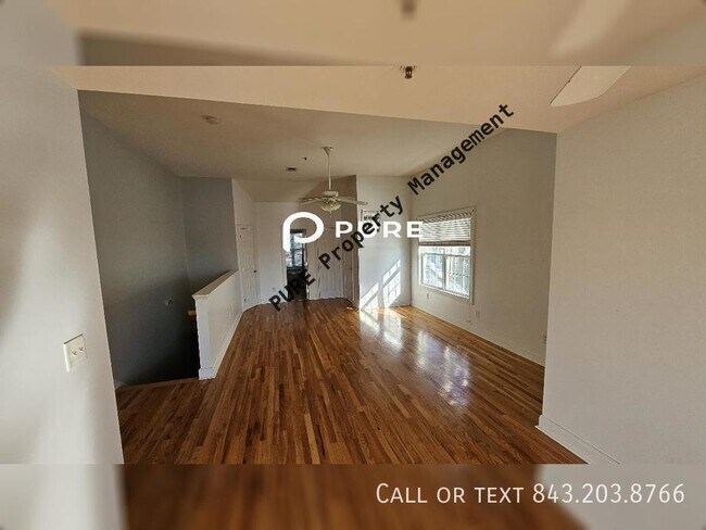 Building Photo - 3 bedroom N. CHS LAKE VIEW AVAILABLE NOW!!!