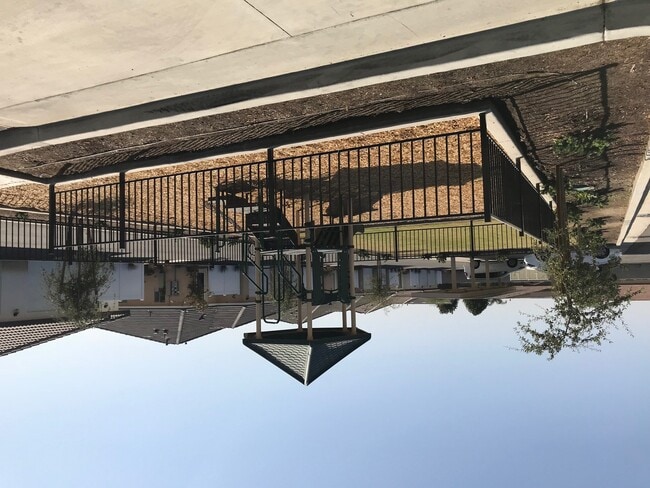 Building Photo - Seminole Run