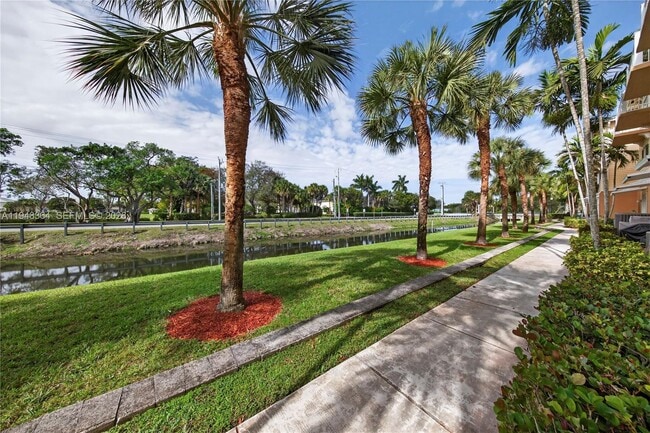 Building Photo - 4645 SW 75th Way