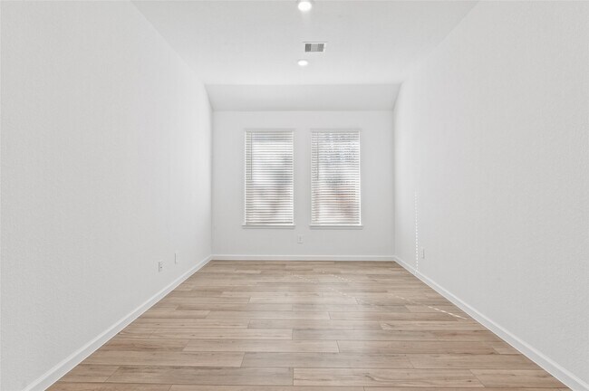 Building Photo - 18211 Saffron Sun St