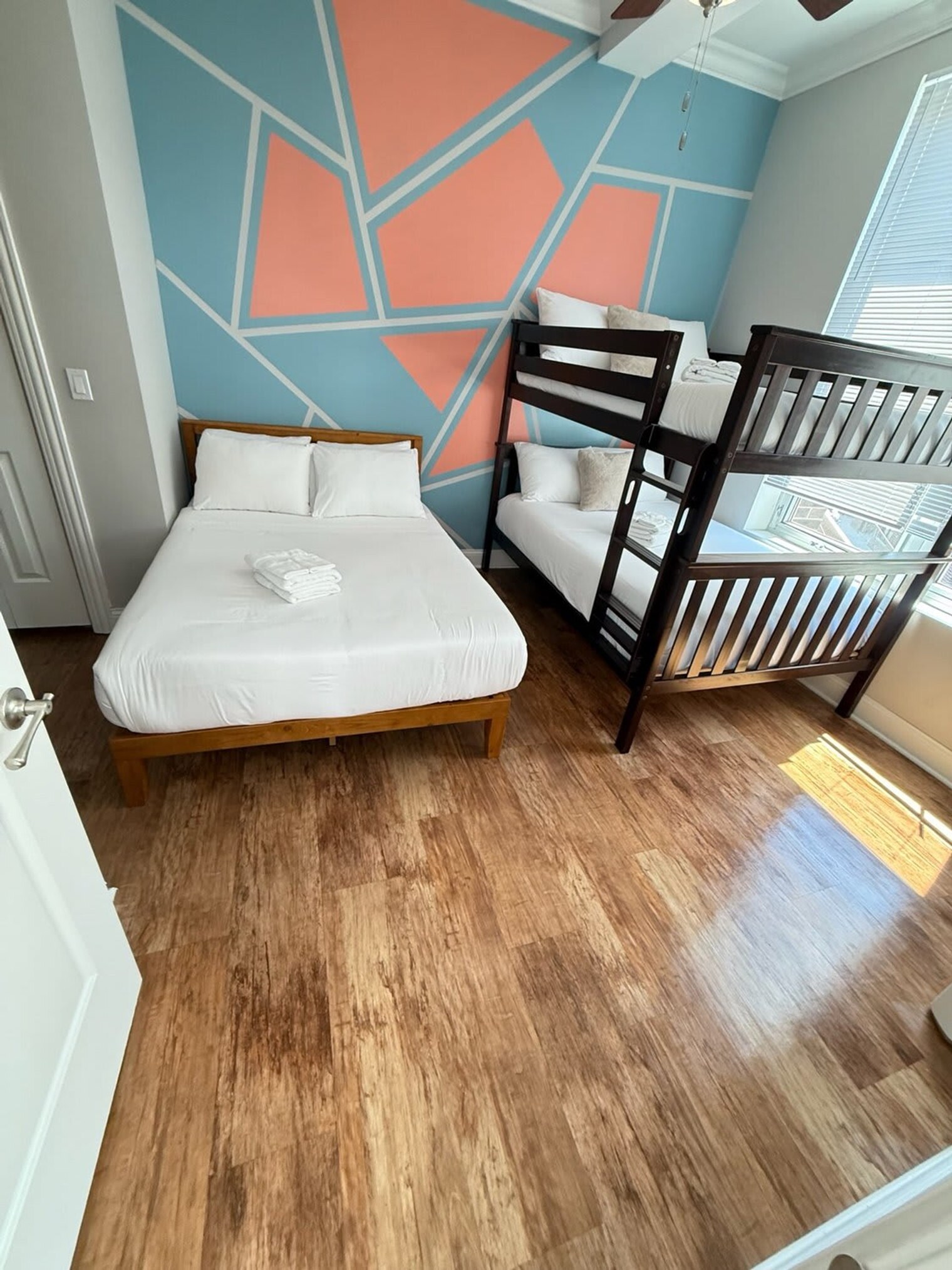 Building Photo - 951 W Huron St