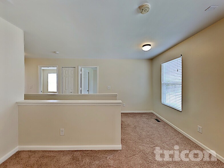 Building Photo - 1024 Daniel Ln