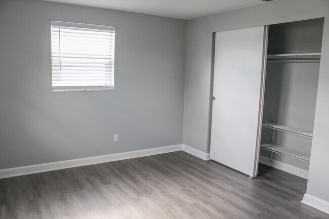 Building Photo - 178 175th Ave E