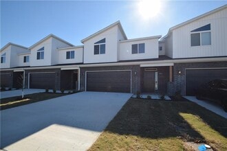 Building Photo - 1831 Lapis Ave