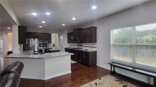 Building Photo - 5295 Rustic Ct