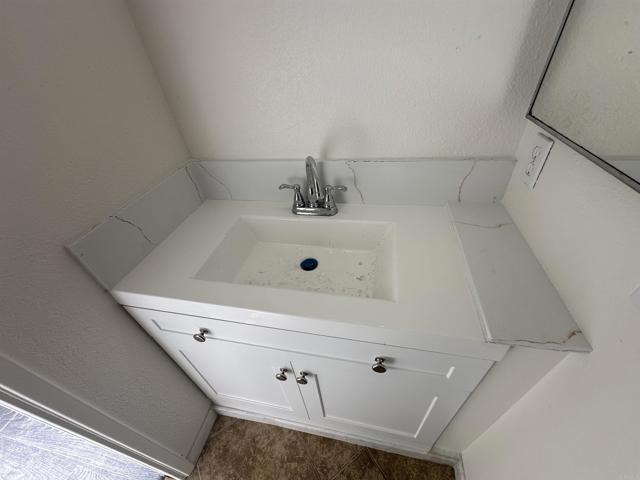 Building Photo - 1798 Sherbrooke St