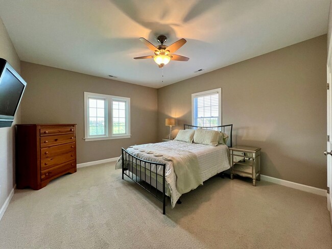 Building Photo - Adorable Waterfront/Fully Furnished/All In...