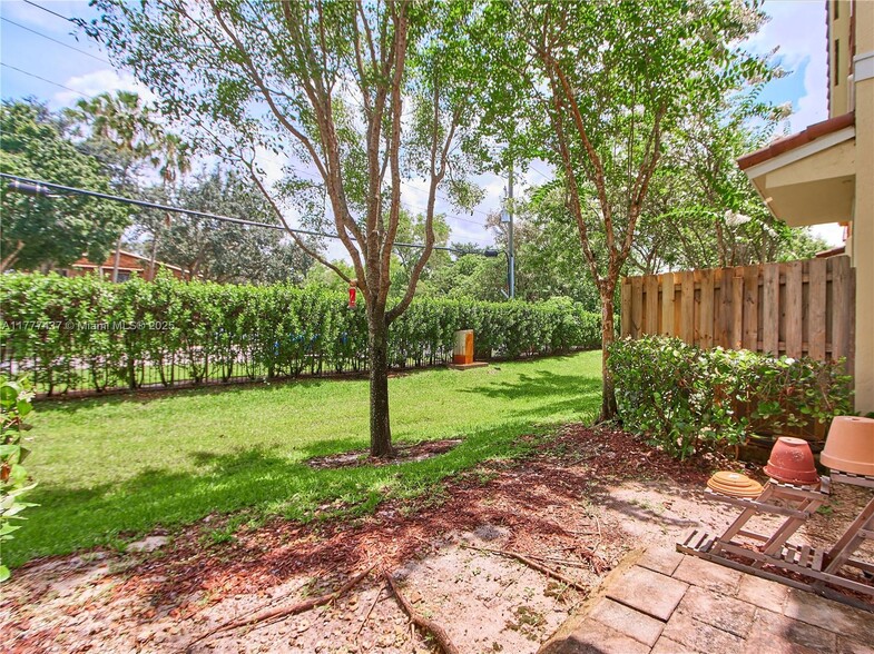 Building Photo - 12447 Emerald Creek Mnr