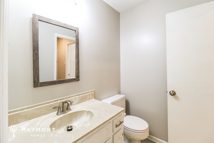 Building Photo - 204 Corkwood Dr