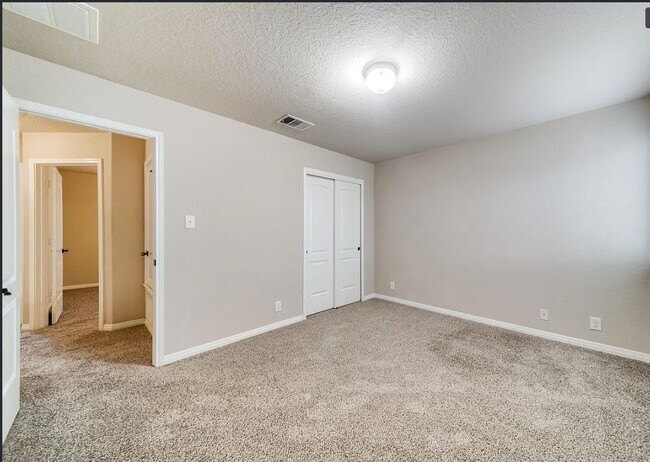 Building Photo - 603 Tom Kemp Dr