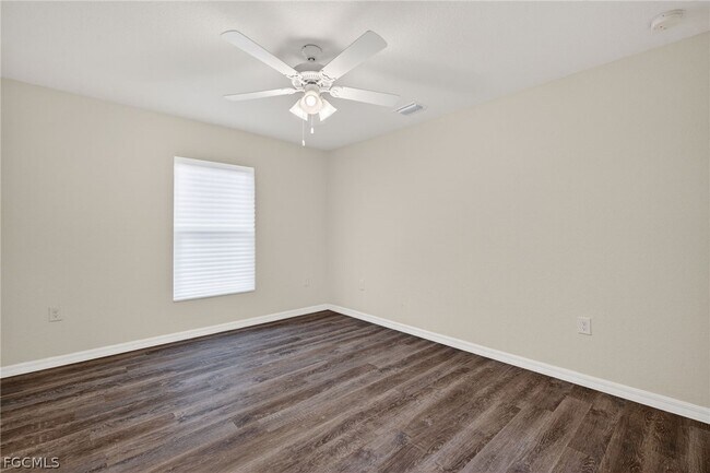 Building Photo - 6056 Pecan Cir