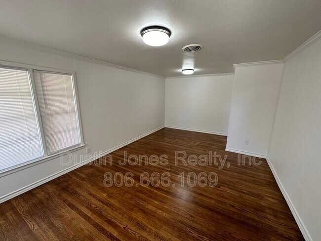 Building Photo - 4414 39th St