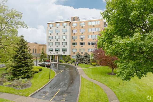 Building Photo - Scarborough House Condominium