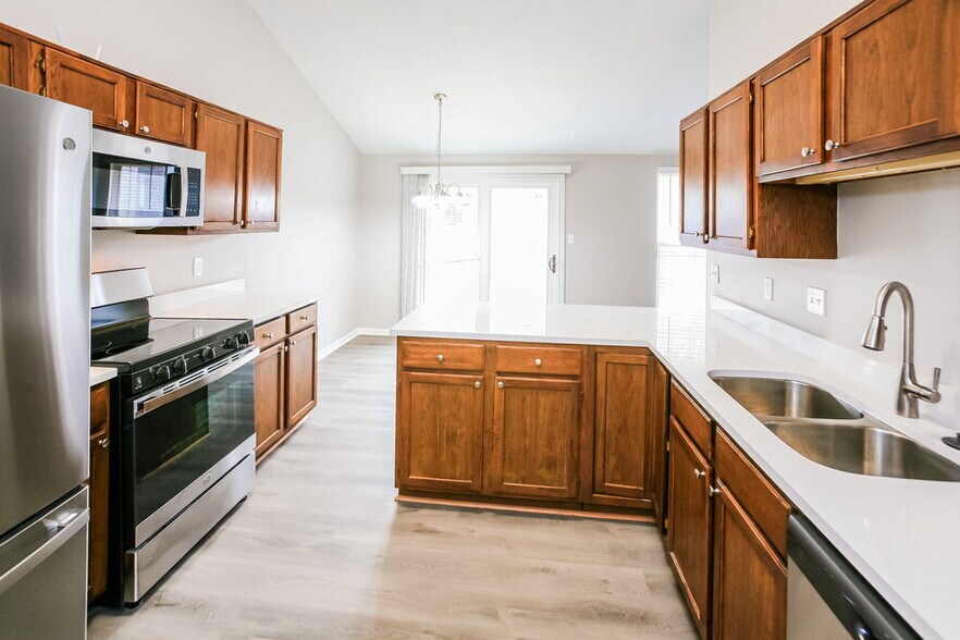 Building Photo - 8291 Ontario Ln