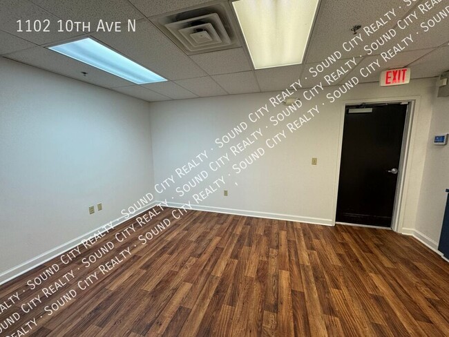 Building Photo - Ground level COMMERCIAL office/retail @ Bi...