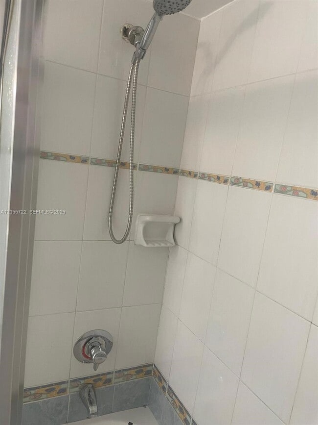 Building Photo - 3522 NE 171 St