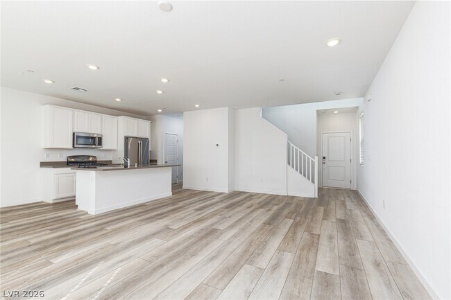 Building Photo - 9583 Noah Pointe Ave