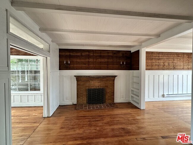 Building Photo - 49 Dudley Ave