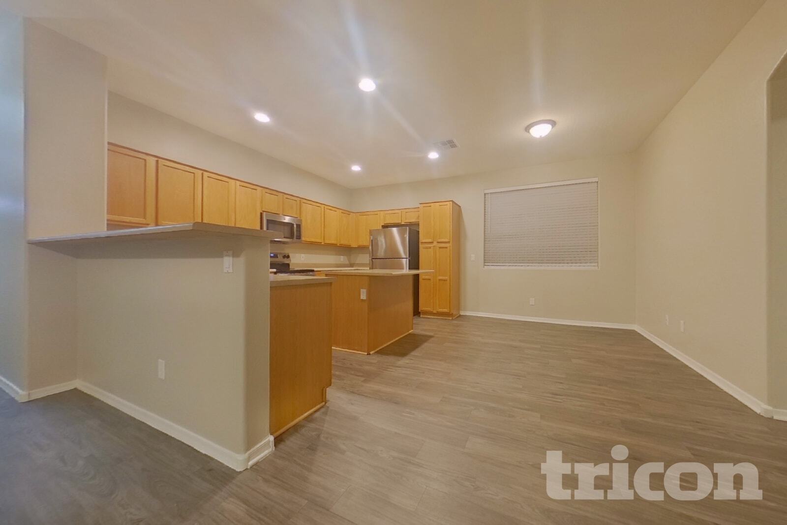 Building Photo - 12519 W Estero Ln