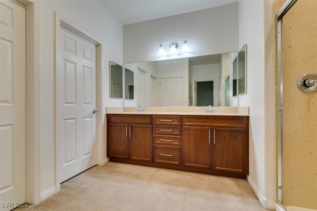 Building Photo - 10465 Saddle Mountain St