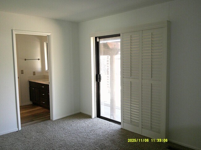 Building Photo - 390 S Almond St