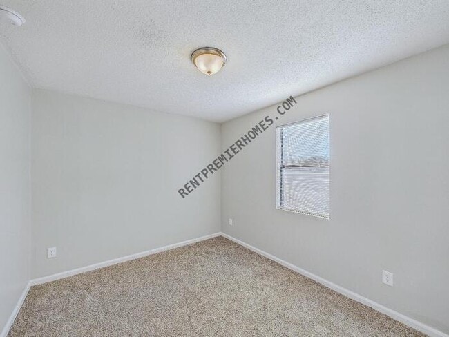 Building Photo - 5223 Mulberry Pl