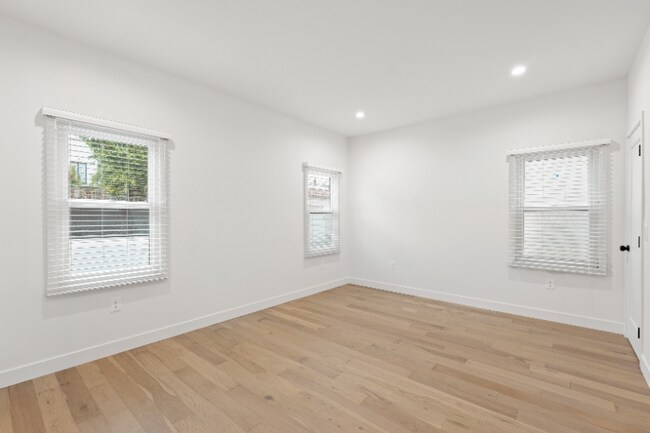 Building Photo - 6511 Orange St