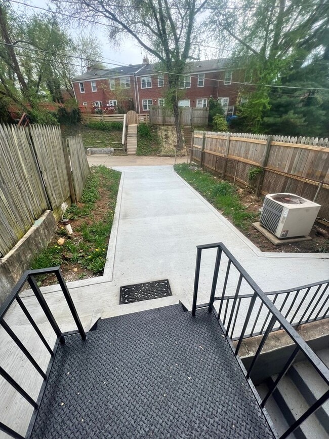 Building Photo - Stunning Updated 3BR/2BA Row Home in the Heart of Towson