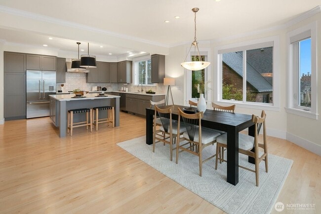 Building Photo - Light-Filled Magnolia Home with Spectacular Northwest Views