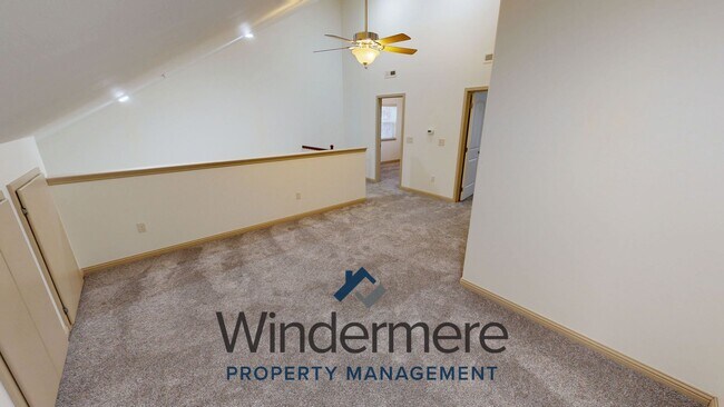 Building Photo - coll1100