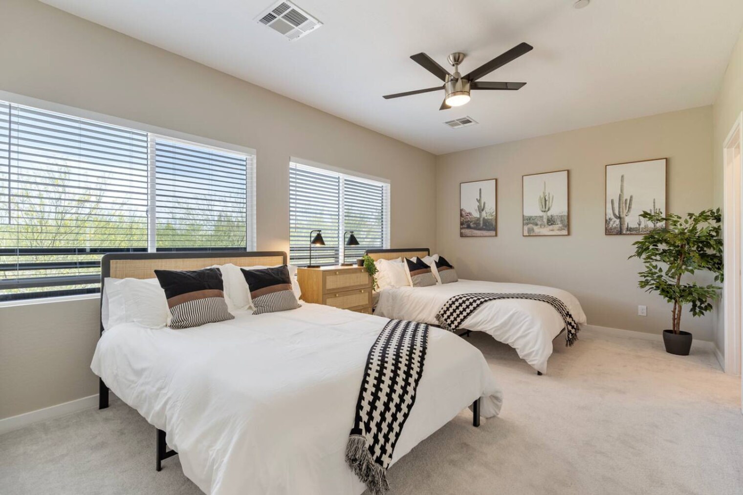 Building Photo - 16601 N Parkview Pl