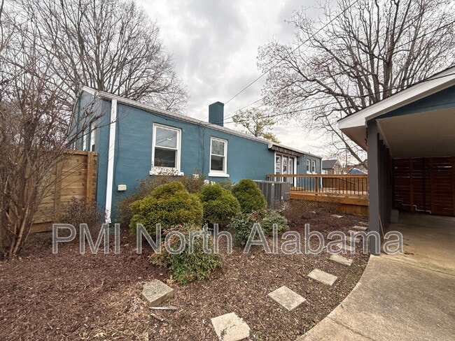 Building Photo - 2512 Pansy St SW