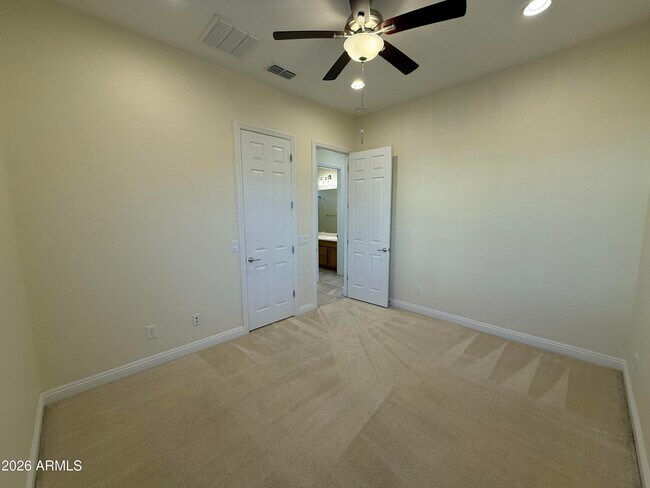 Building Photo - 3320 S Waterfront Dr
