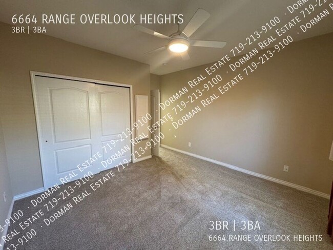 Building Photo - Beautiful 3 Bedroom Townhome